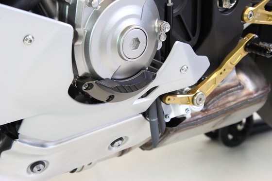 YZF R1M (2015 - 2022) left engine protector | GILLES TOOLING